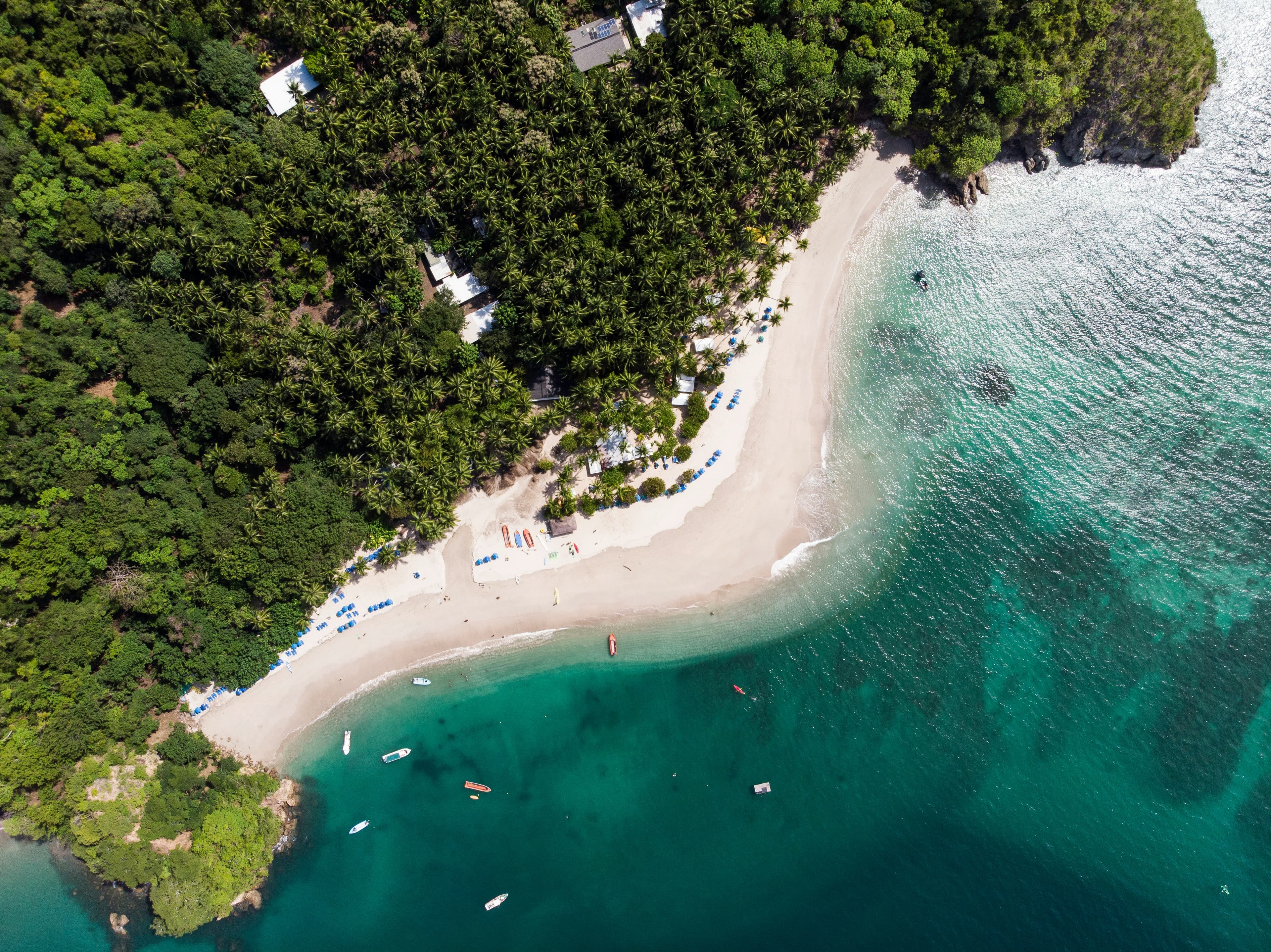 Isla Tortuga en catamarán